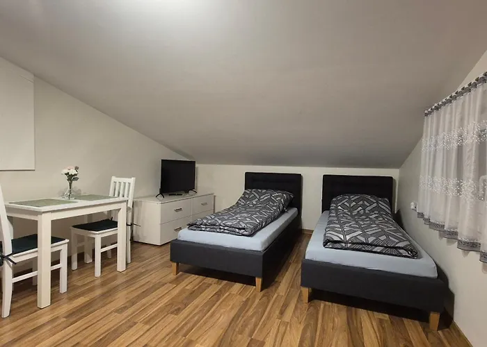 Pod Lasem Apartment *